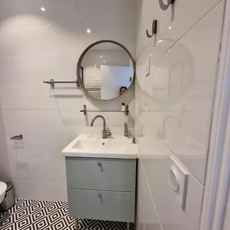 Madame Paris Bed & Breakfast Villejuif